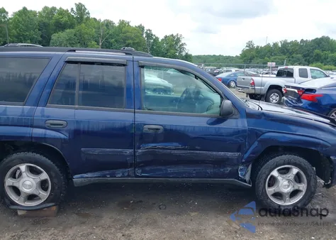 2007 Chevrolet Trailblazer Ls z USA, uszkodzony, nr VIN 1GNDT13S972291373